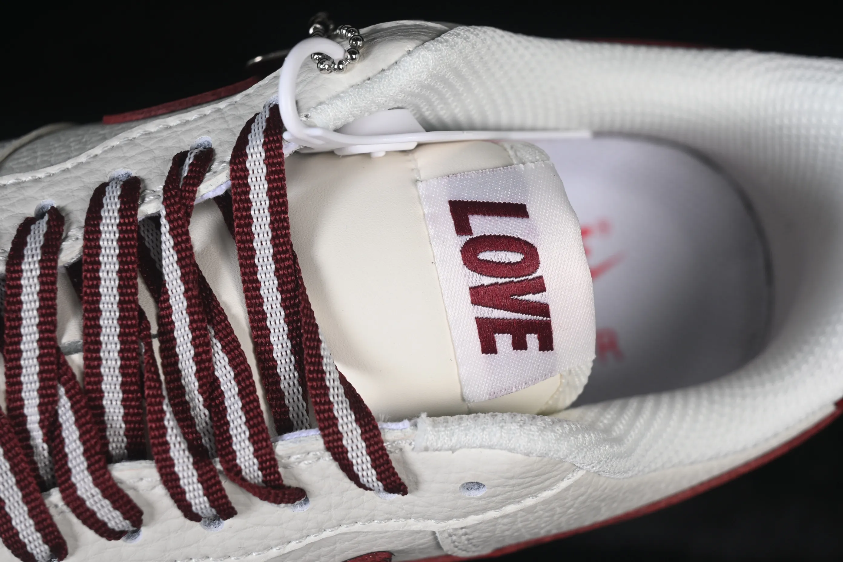 All categories Nk Air Force 1 Air Force series Nk Air Force 1 Low Air Force low-top Nike Air Force 1'07 Low Valentine's Day limited edition Air Force 1 low-top casual sneakers NH0601-539